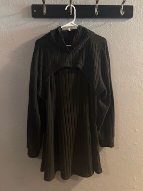 Black Pleated 2 piece dress with arm cover